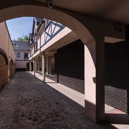 Gosciniec Kasztel U Gostla Otel Murowana Goślina Dış mekan fotoğraf